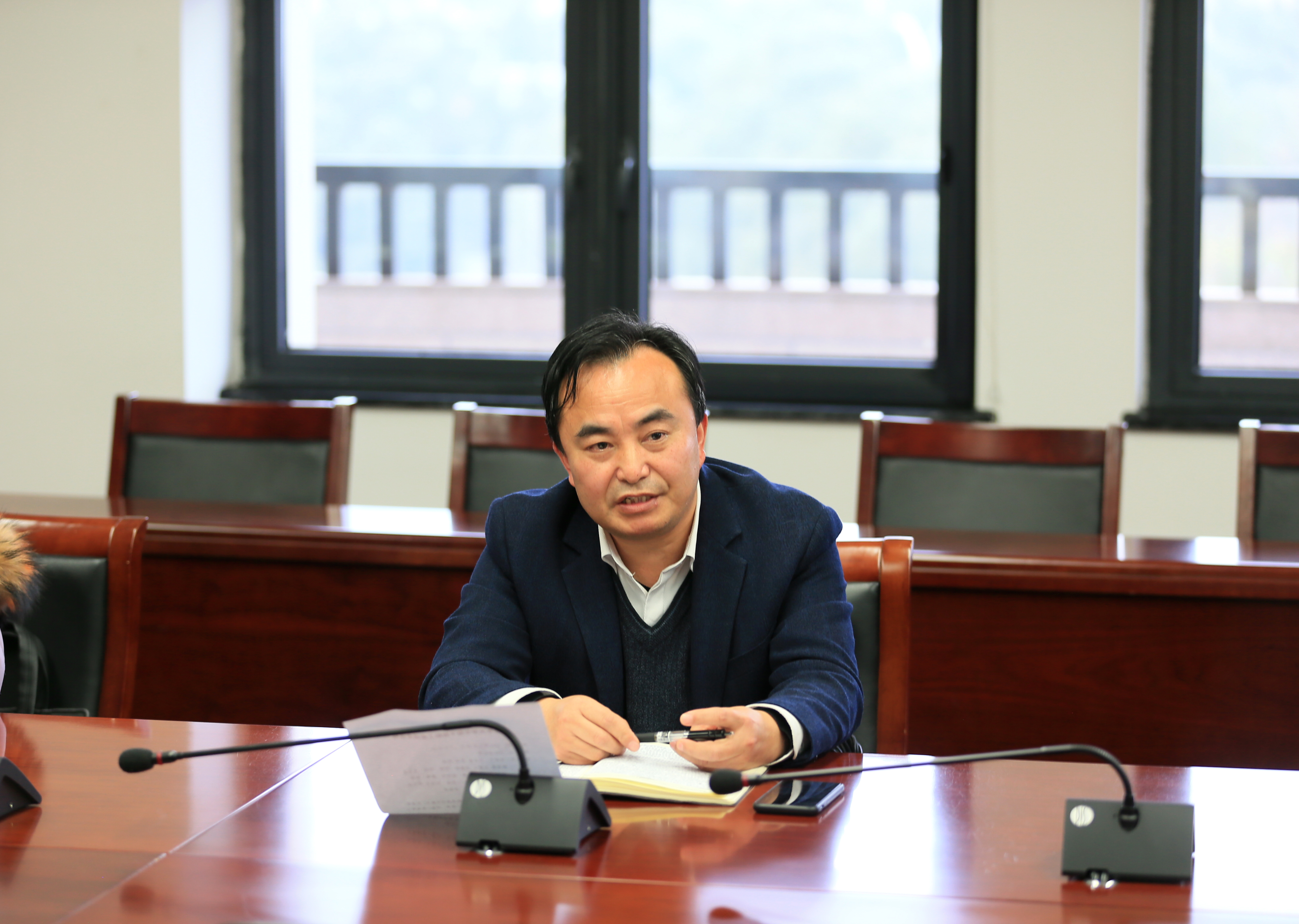 省委老干部局副局长周辉义勉励中青年干部职工爱岗敬业不负韶华